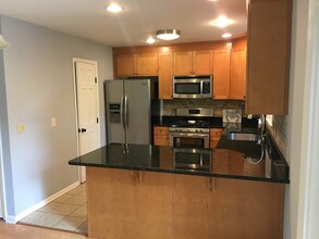 1119 Inlet Cove Ct in Mount Pleasant, SC - Building Photo - Building Photo