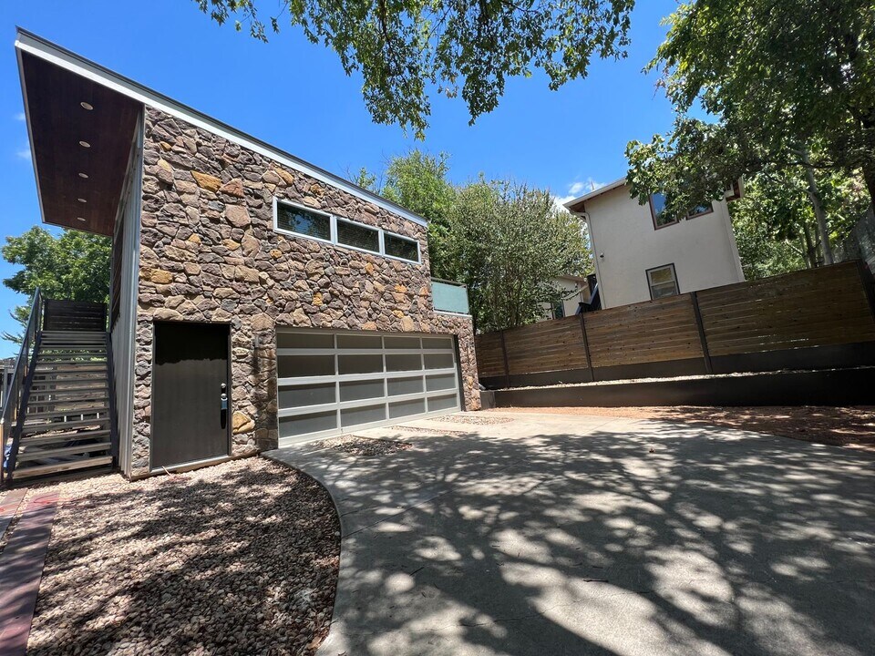 1605 Newfield Ln in Austin, TX - Building Photo