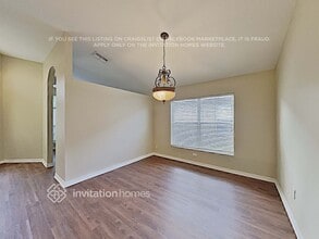 18846 Maisons Dr in Lutz, FL - Building Photo - Building Photo