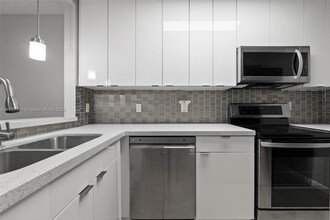 3586 N University Dr in Coral Springs, FL - Building Photo - Building Photo