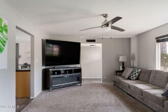 332 E Geneva Dr in Tempe, AZ - Building Photo - Building Photo