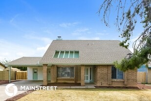 6413 W Mission Ln in Glendale, AZ - Building Photo