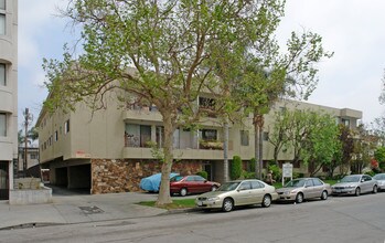 Sherbourne Towers in Los Angeles, CA - Building Photo - Building Photo