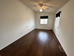 18308 W 58th Pl in Golden, CO - Foto de edificio - Building Photo