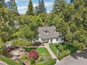 1040 Creek Dr in Menlo Park, CA - Building Photo - Building Photo
