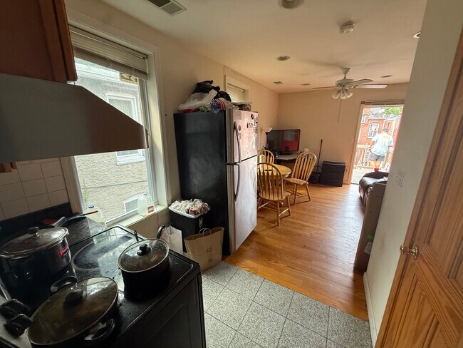 10 Moreland St, Unit 2 in Boston, MA - Building Photo - Building Photo