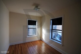 2714 N Spaulding Ave in Chicago, IL - Building Photo - Building Photo