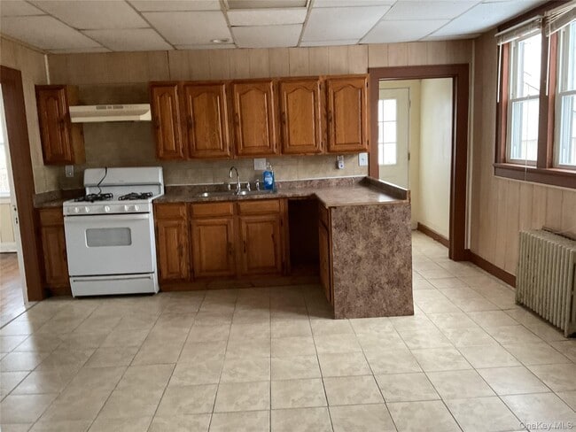 76 Lawrence Ave in New Windsor, NY - Building Photo - Building Photo