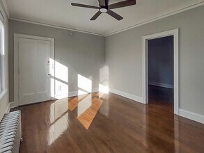 2815 N Harding Ave in Chicago, IL - Building Photo - Building Photo