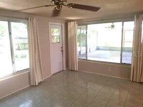 1560 Robinson Dr N in St. Petersburg, FL - Building Photo - Building Photo