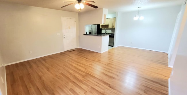 property at 2608 Oak Park Way