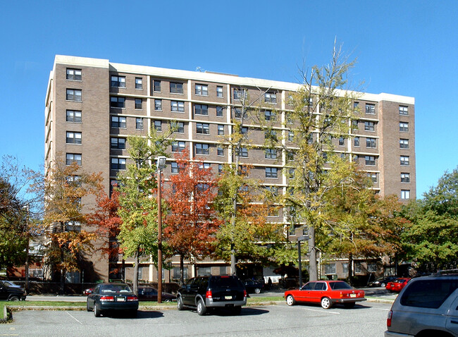 Federation Apartments in Paterson, NJ - Foto de edificio - Building Photo