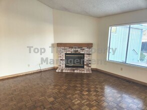 129 Julian Way in Pleasant Hill, CA - Building Photo - Building Photo