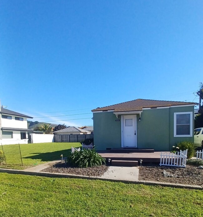 323 Palisade Ave in Pismo Beach, CA - Building Photo - Building Photo
