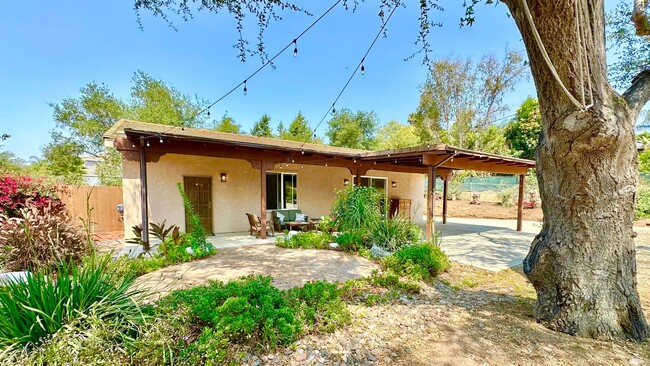 property at 3913 Palomar Dr
