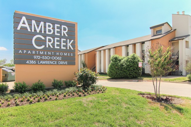 Amber Creek Apartments in Garland, TX - Foto de edificio - Building Photo