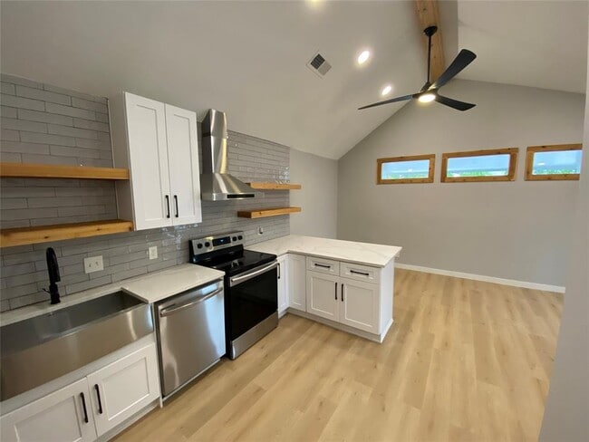 property at 2705 Mulford Cove