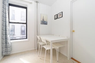 312 E 93rd St in New York, NY - Building Photo - Building Photo