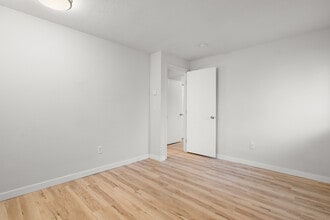 Curtis Junction Apartments in Boise, ID - Building Photo - Building Photo