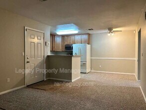 3715 Tallyho Dr in Sacramento, CA - Building Photo - Building Photo