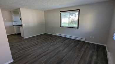 797 Kerns Dr NE in Bolivar, OH - Building Photo - Building Photo
