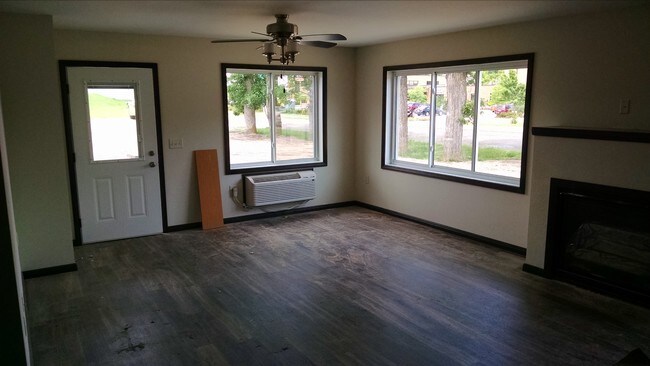 3807 E Hamilton Ave in Eau Claire, WI - Building Photo - Building Photo