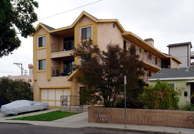 940 Cedar St in El Segundo, CA - Building Photo - Building Photo