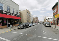 1805 Bergenline Ave in Union City, NJ - Foto de edificio - Building Photo