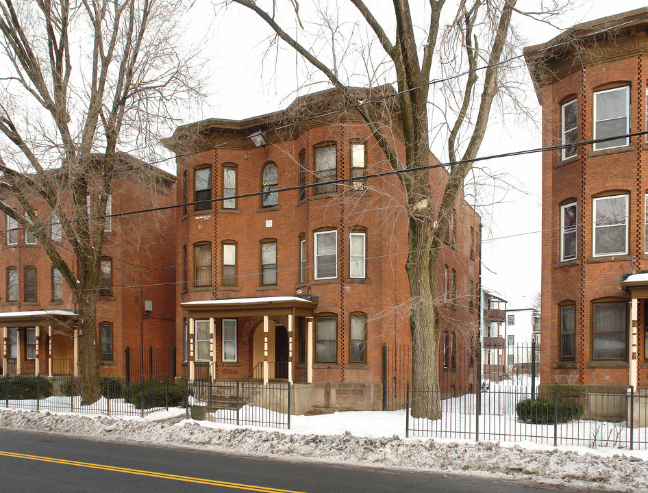 422-424 Garden St in Hartford, CT - Building Photo