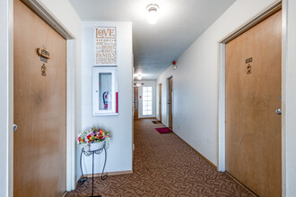 George & Stevens Apartments in St. Paul, MN - Foto de edificio - Interior Photo