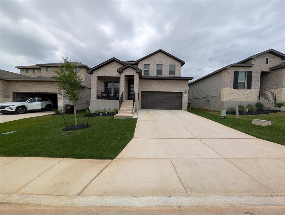 3030 Charyn Wy in Canyon Lake, TX - Building Photo