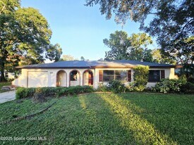132 Haven Dr in Melbourne, FL - Building Photo