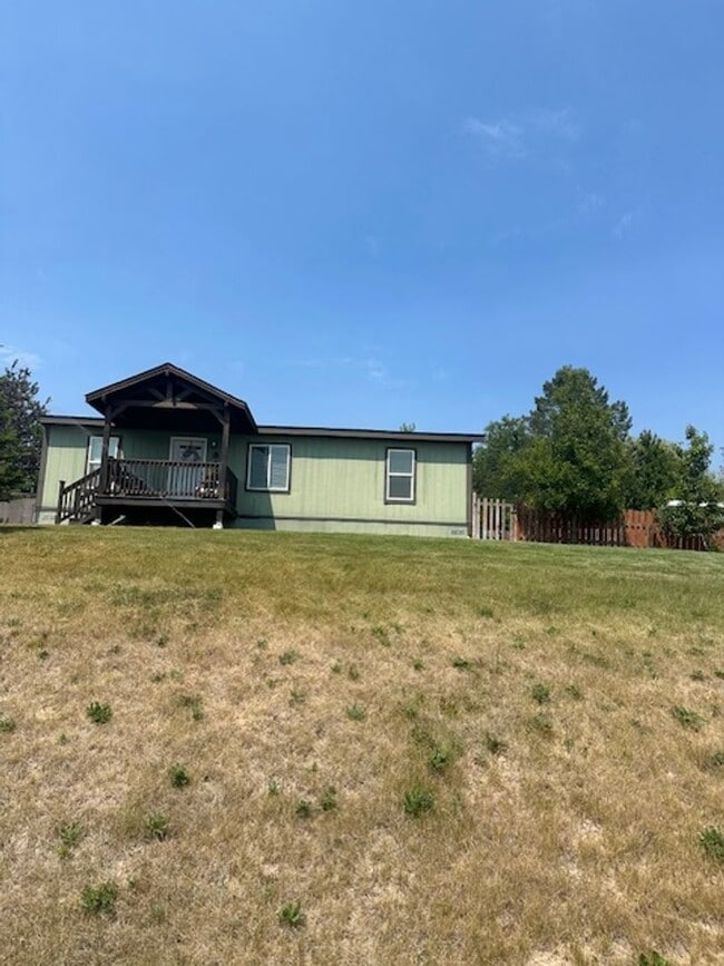 8120 Pheasant Dr in Missoula, MT - Building Photo - Building Photo