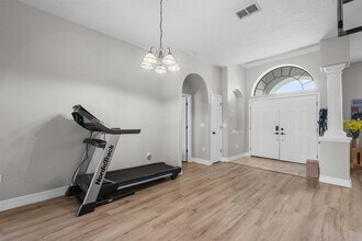 12306 Woodlands Cir in Dade City, FL - Building Photo - Building Photo