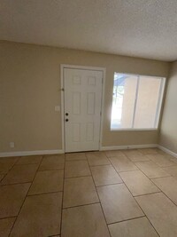 2855 Klinger Cir in Las Vegas, NV - Building Photo - Building Photo