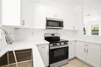 10902 SW 242nd St in Homestead, FL - Building Photo - Building Photo