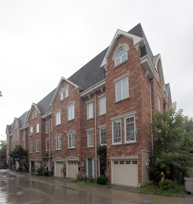 20-26 Craftsman Ln in Toronto, ON - Building Photo - Building Photo