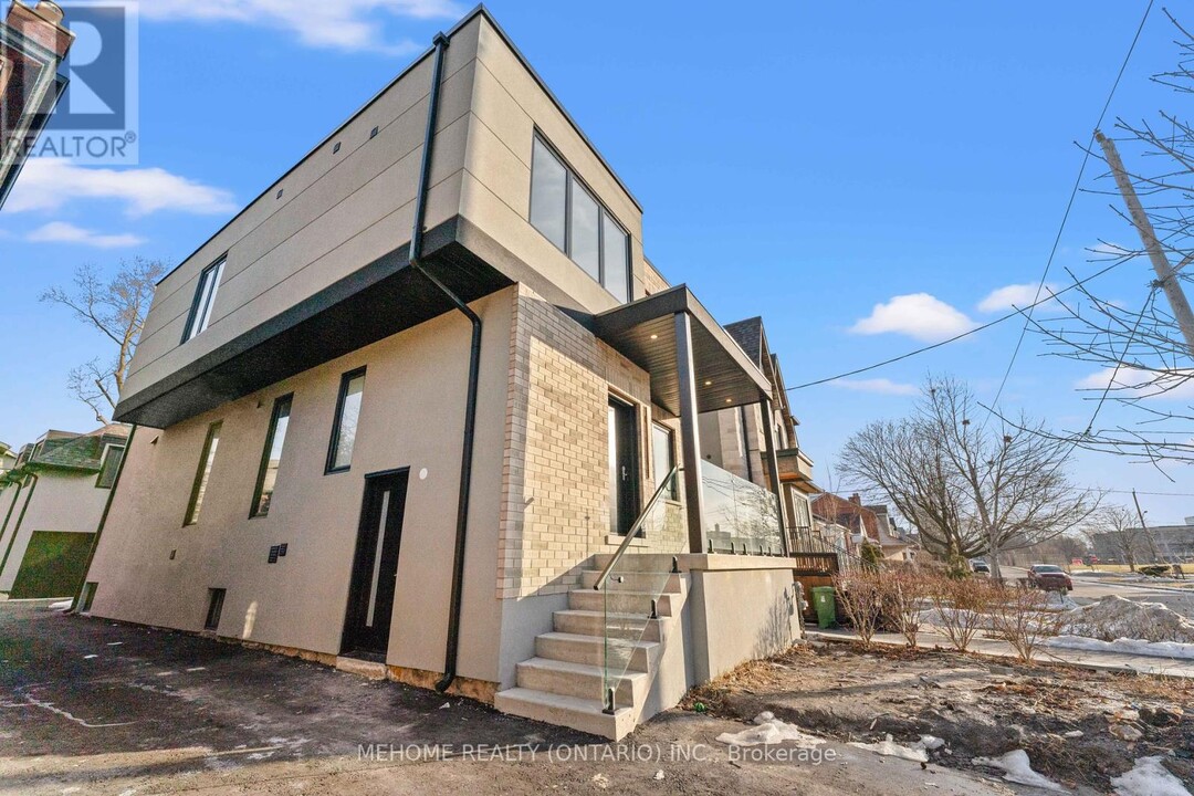 46 William St in Toronto, ON - Building Photo