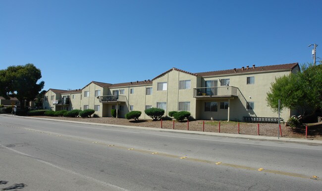 Pennbrook Apartments in Watsonville, CA - Building Photo - Building Photo