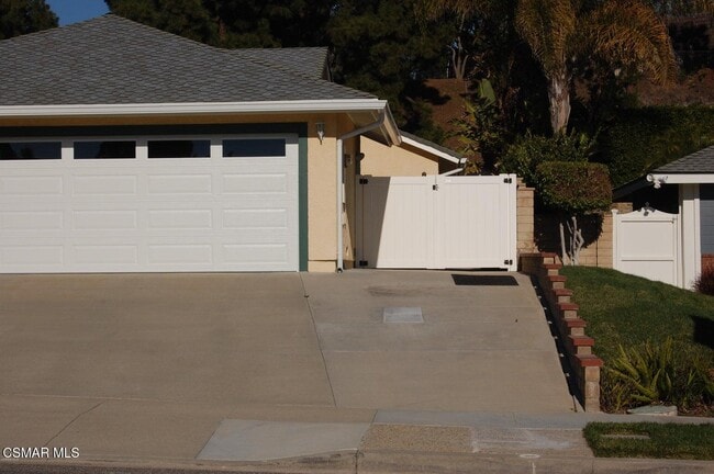 1375 Uppingham Dr in Thousand Oaks, CA - Building Photo - Building Photo