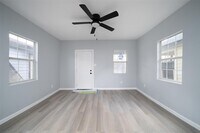 1321 Bayou St photo'