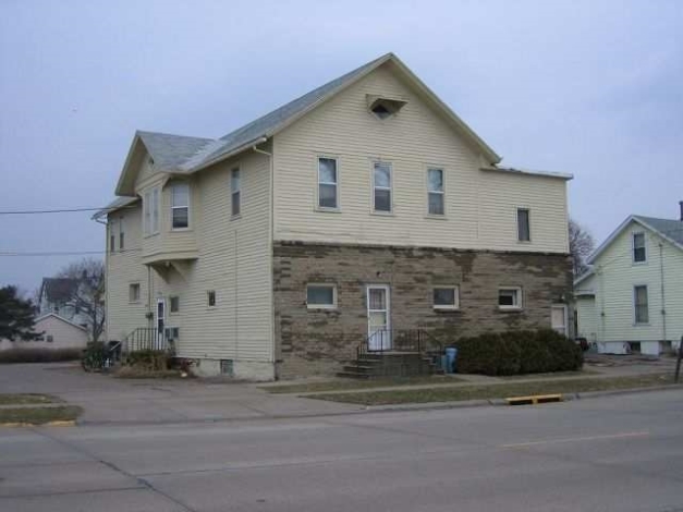 134 N Main St in Walcott, IA - Building Photo