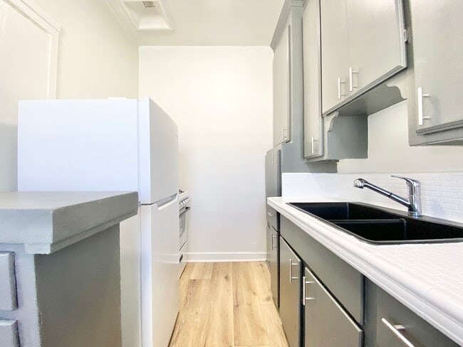 property at 456 S Catalina St