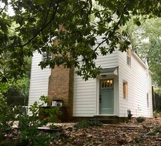 1070 Eden Ave SE, Unit Magnolia Cottage in Atlanta, GA - Building Photo