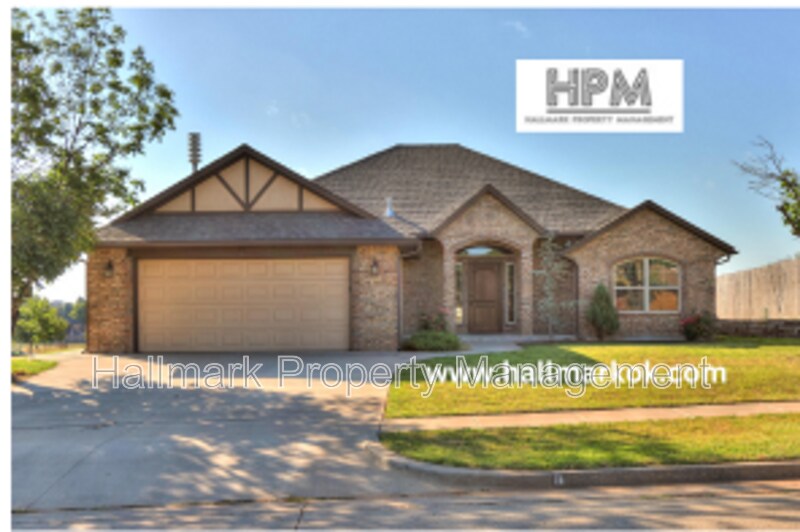 508 Whispering Oaks Blvd in Moore, OK - Building Photo