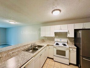 211 Sunn Aire Ct in Wilmington, NC - Building Photo - Building Photo