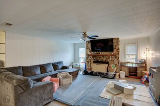 9478 Poinsettia Dr in Shreveport, LA - Building Photo - Building Photo