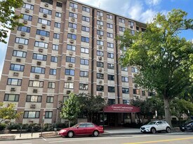 1816 New Hampshire Ave NW, Unit 103 in Washington, DC - Building Photo