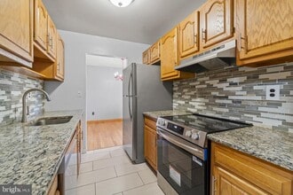 15 B E Daisy Ln in Mount Laurel, NJ - Building Photo - Building Photo