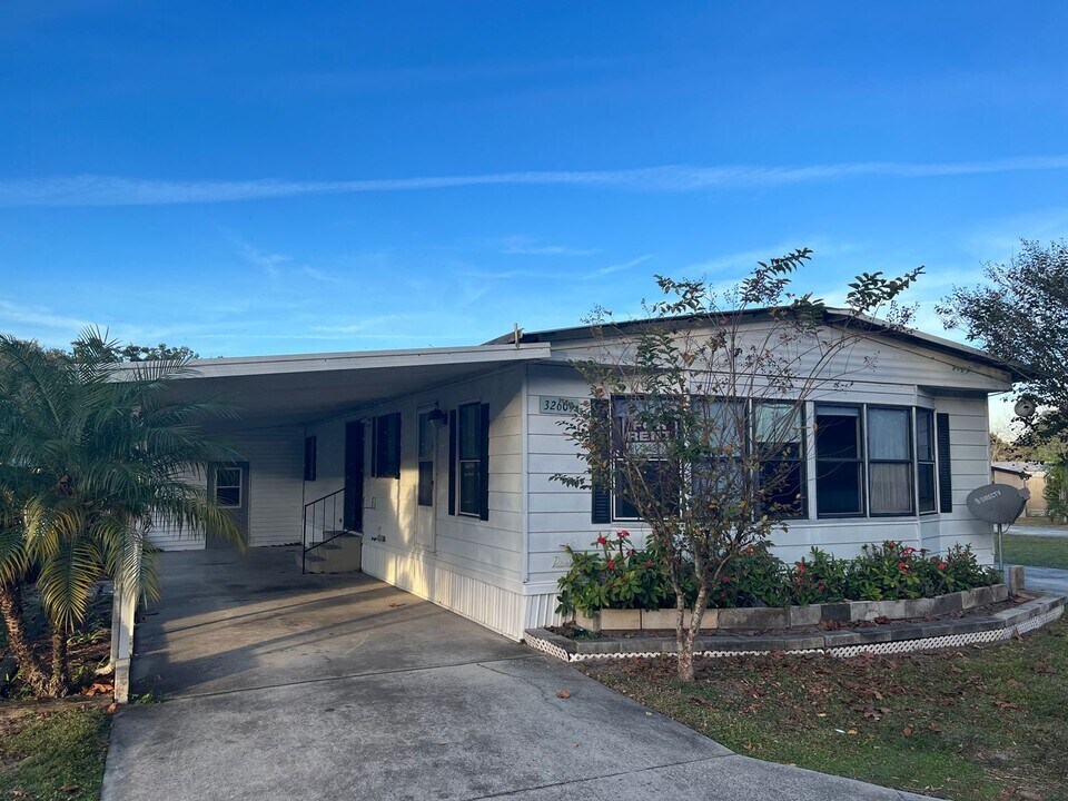32609 Whaleys Loop in Wesley Chapel, FL - Building Photo